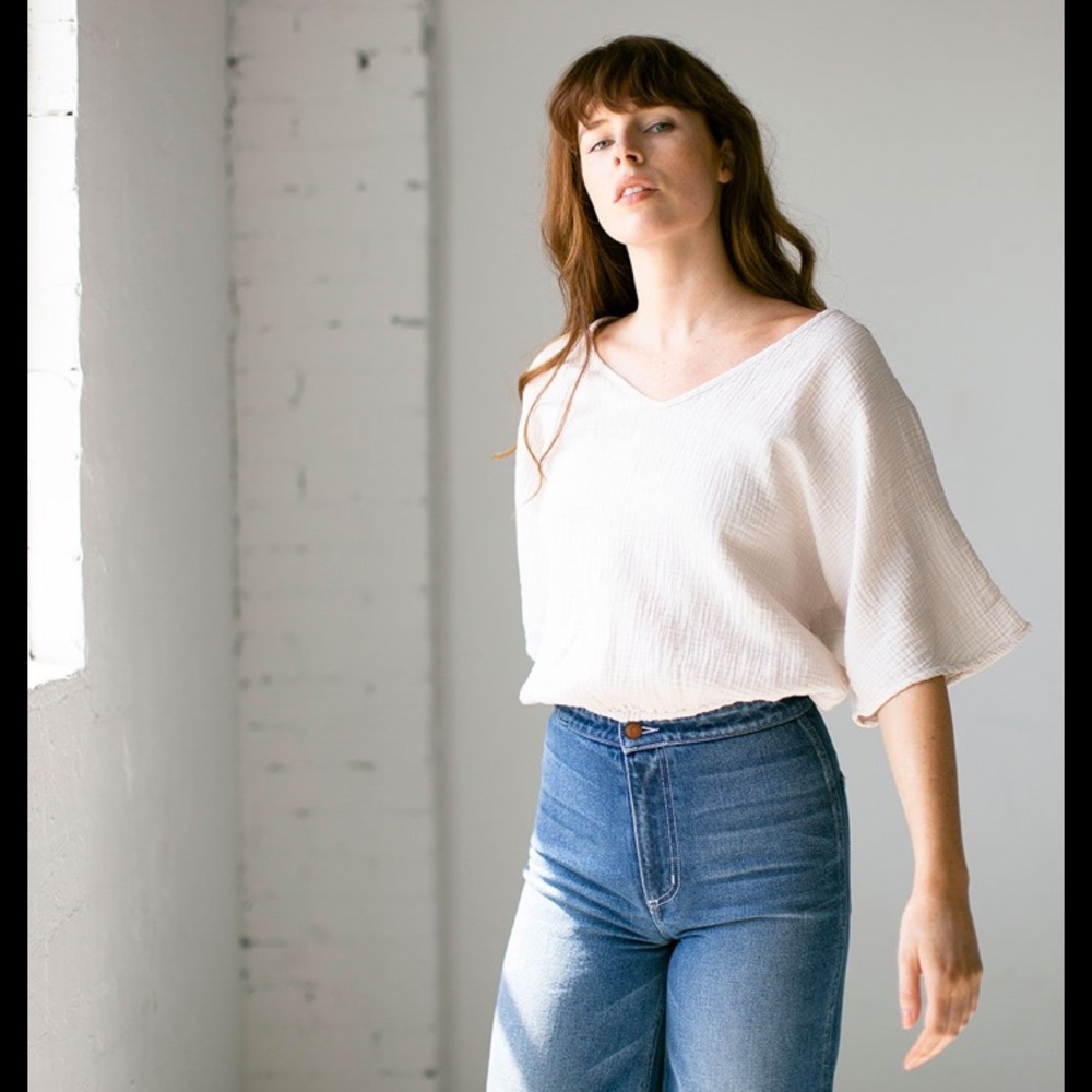 NWT suunday Roman sleeve top parchment M